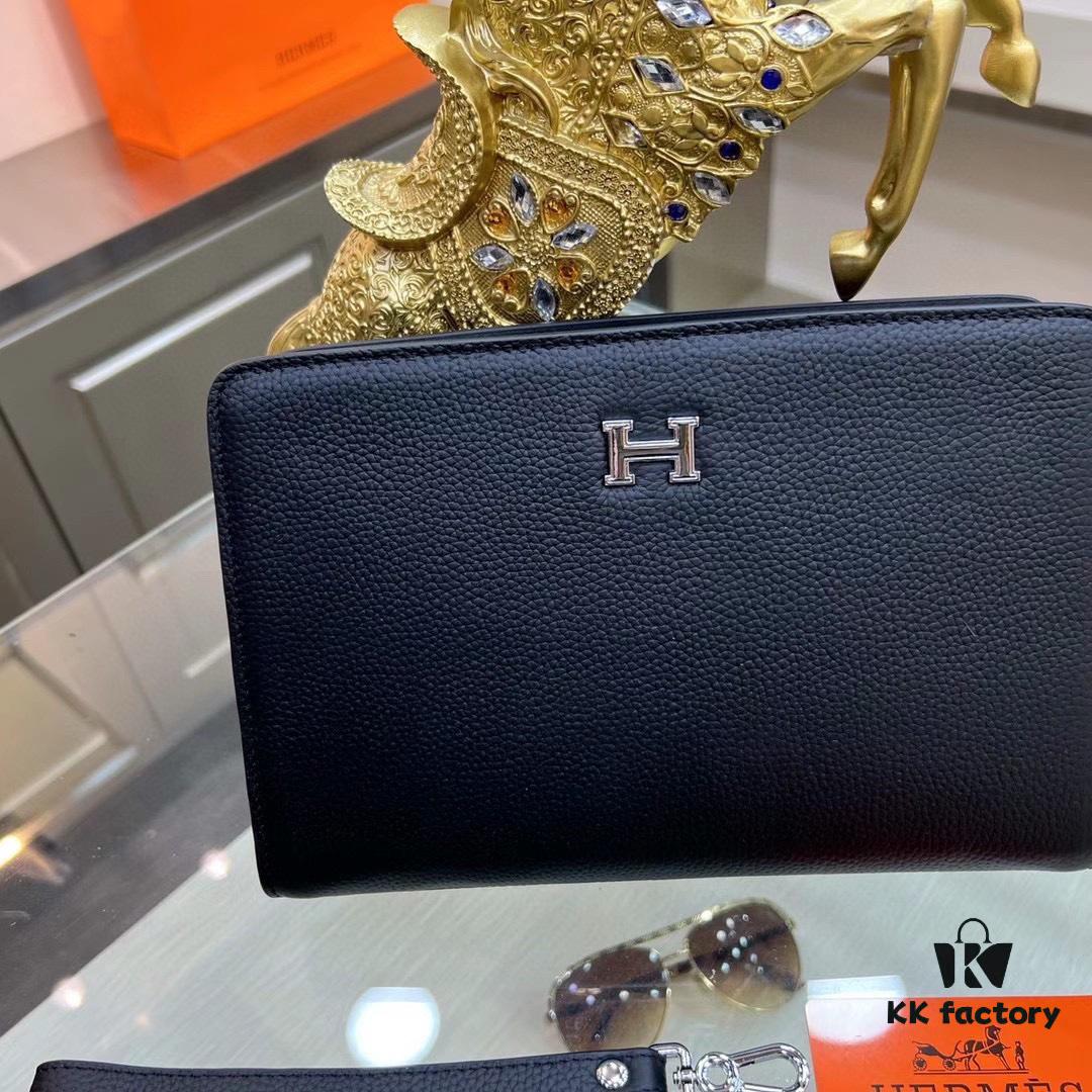692f16685464a31cf521a585 Hermès 9502 Men's Clutch in Black - Size 26x17