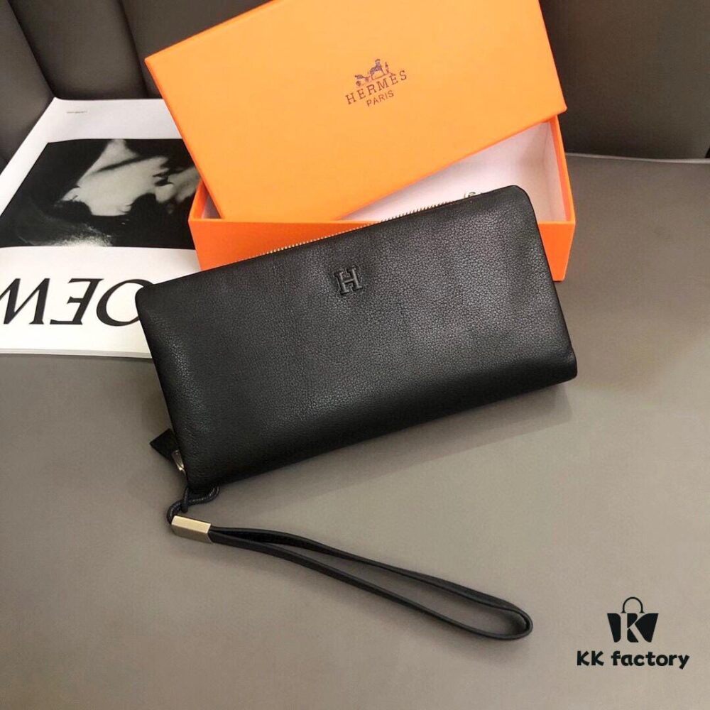 692f16a25464a31cf521a5ec Hermès Black Leather Men's Clutch Bag 21x10 Model 90095 with Card Slots and Phone Pocket