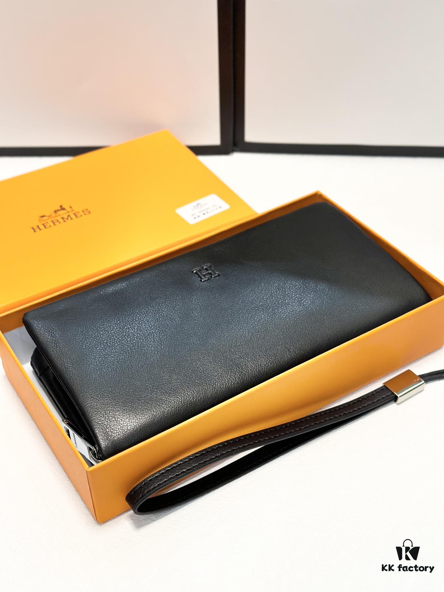 692f16e15464a31cf521a661 Hermès Black Leather Clutch - 21x10, Model 90095