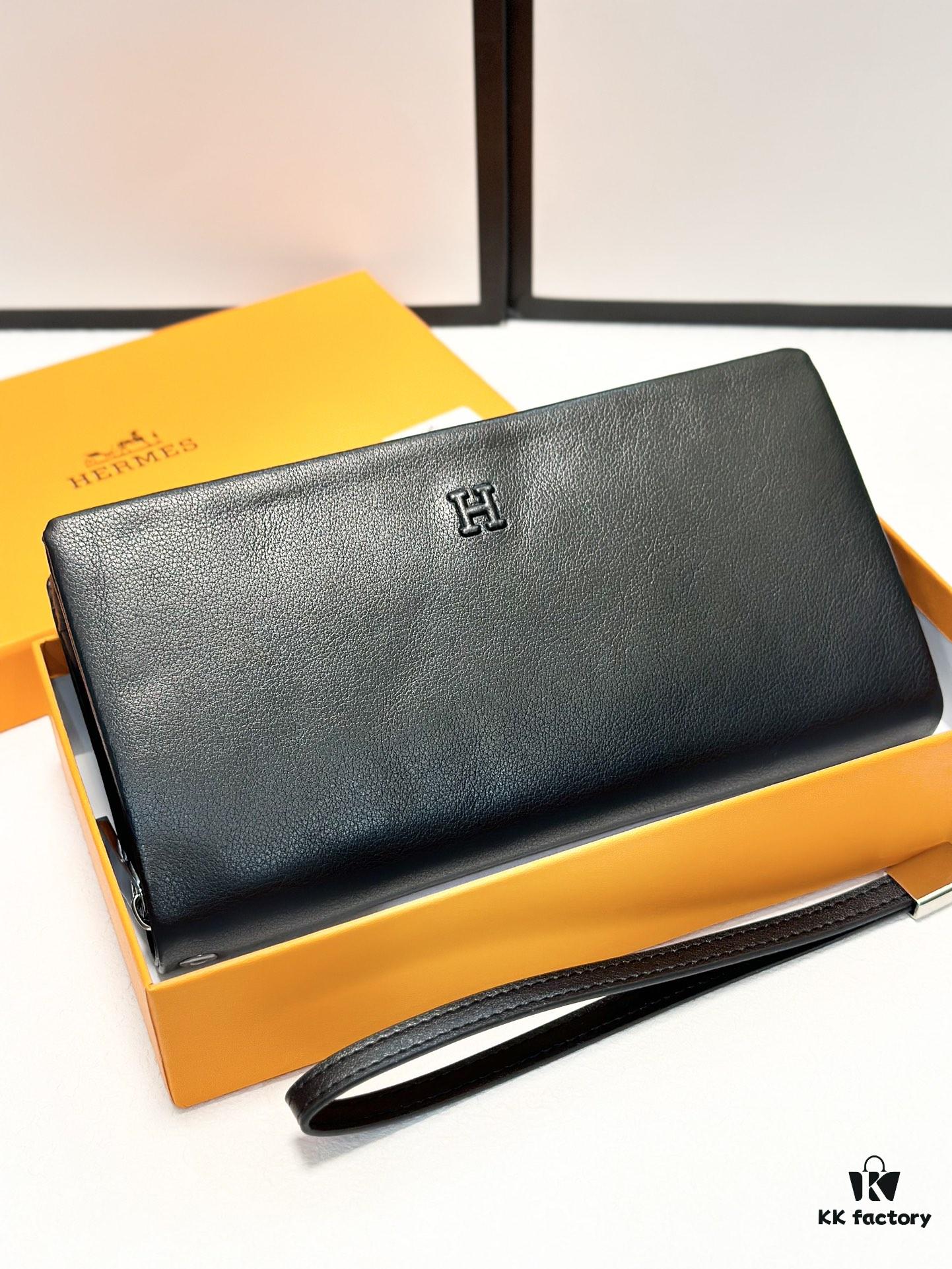 692f16e25464a31cf521a662 Hermès Black Leather Clutch - 21x10, Model 90095