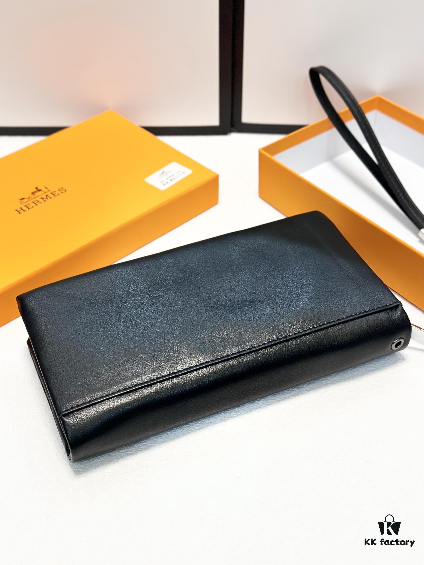 692f16e25464a31cf521a663 Hermès Black Leather Clutch - 21x10, Model 90095