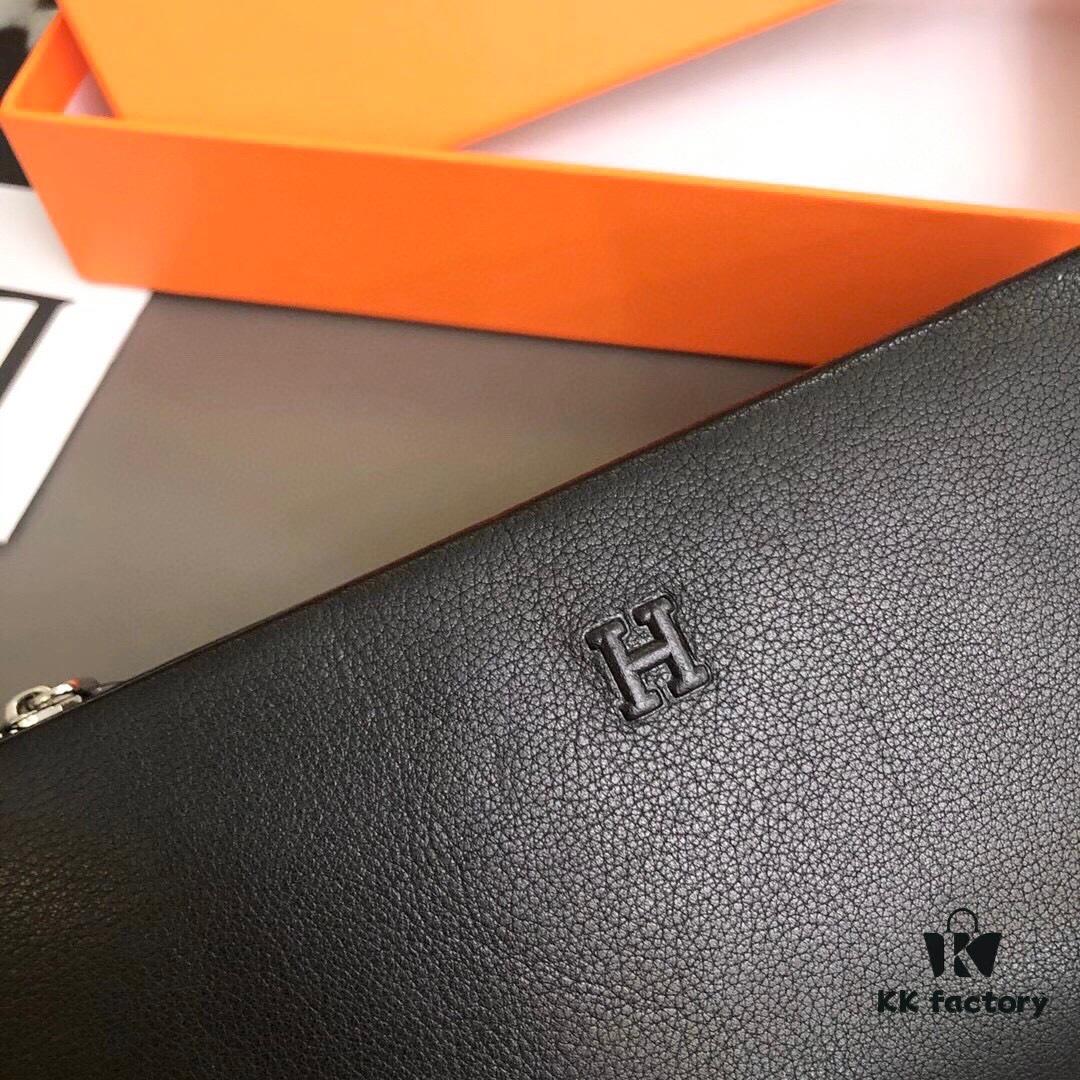 692f17115464a31cf521a6ac Hermès Black Leather Handheld Clutch Bag 21x10 Model 90095