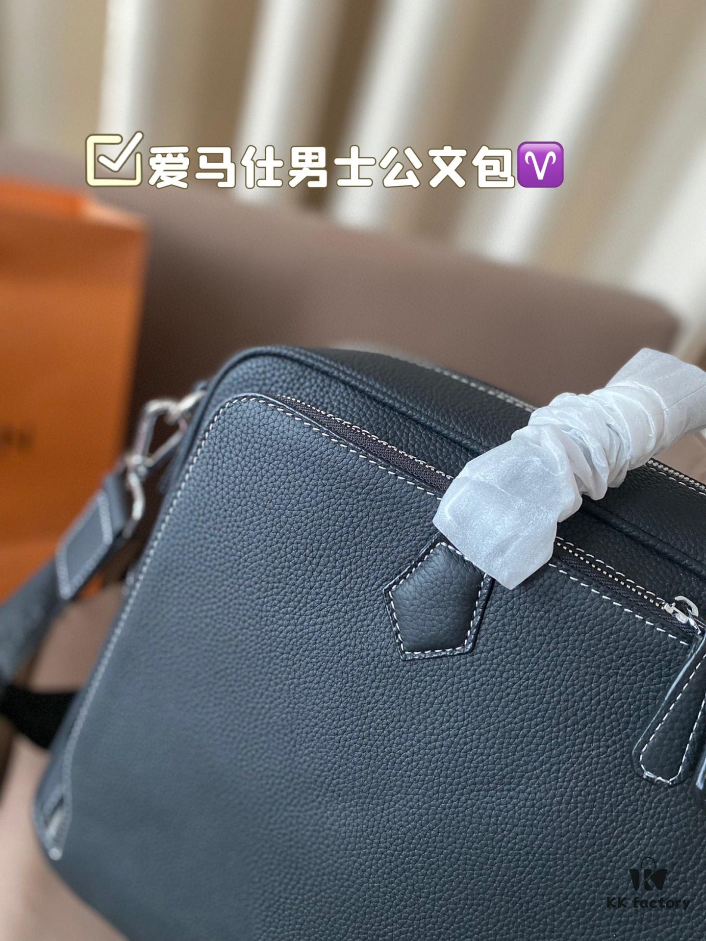 692f17365464a31cf521a6ff Hermes Men's Briefcase Size 39.28