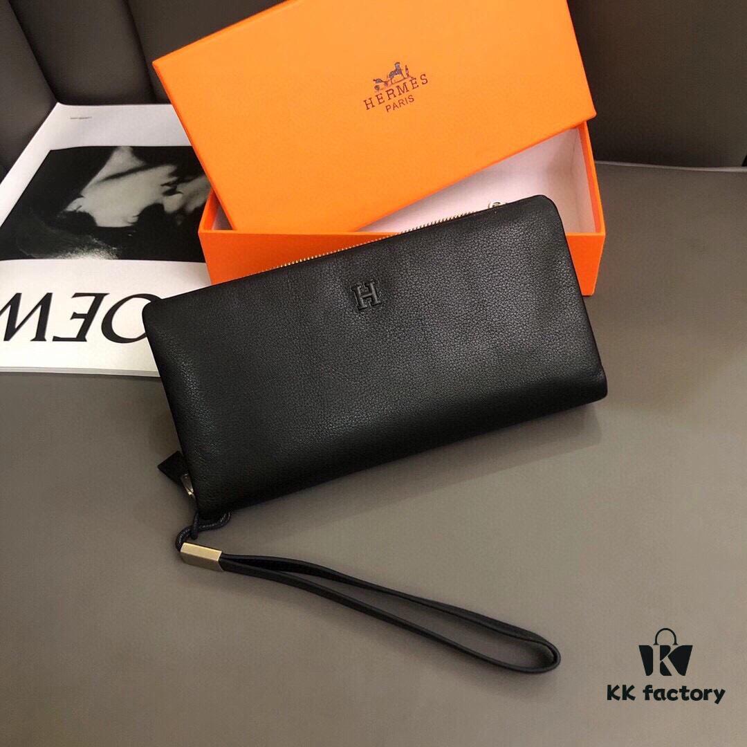 692faa7c99f2d84055c862ae Hermès Black Leather Handheld Clutch Bag 21x10 Model 90095