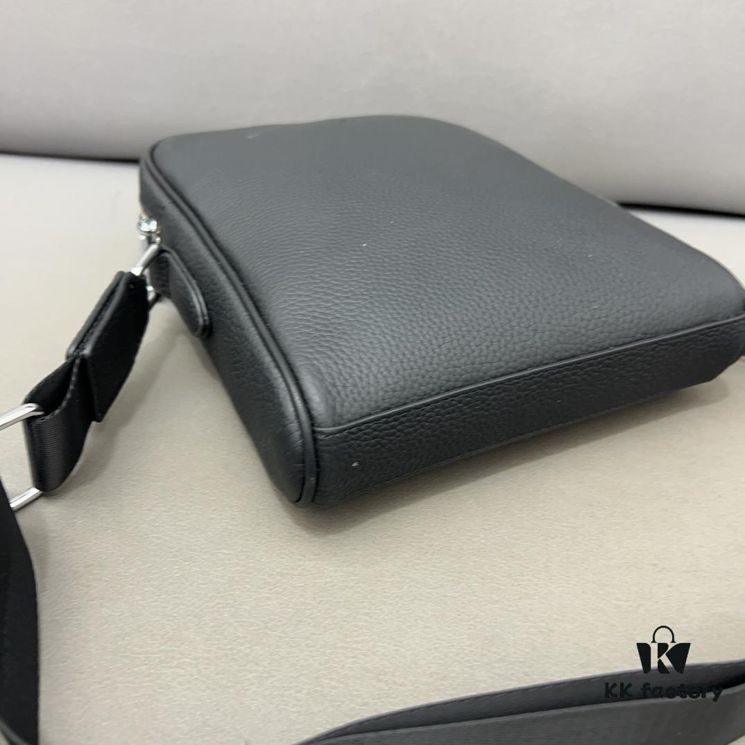 692faaeb99f2d84055c86392 Hermès Embossed Shoulder Bag for Men, Genuine Leather Crossbody Bag, Casual and Business Style, Crafted with Precision Inlay Workmanship, Classic and Versatile Design, Premium Quality, Comes with Dust Bag, 22 x 20 cm