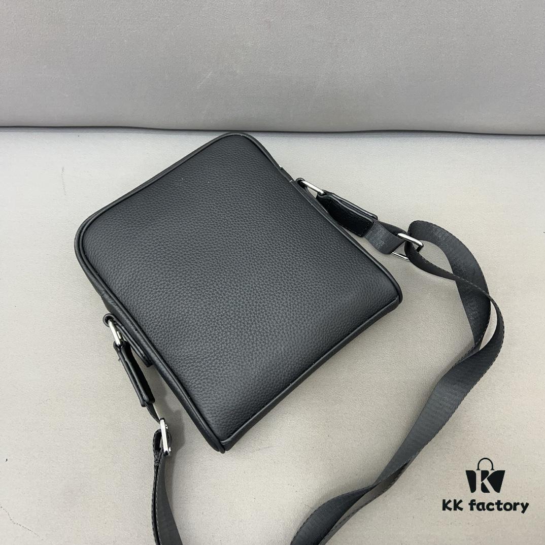692faaeb99f2d84055c86394 Hermès Embossed Shoulder Bag for Men, Genuine Leather Crossbody Bag, Casual and Business Style, Crafted with Precision Inlay Workmanship, Classic and Versatile Design, Premium Quality, Comes with Dust Bag, 22 x 20 cm
