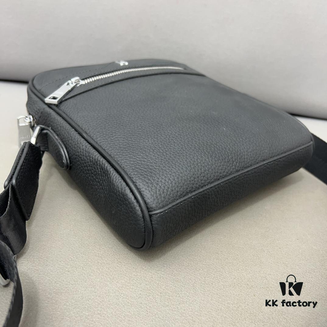692faaf299f2d84055c863a4 Hermès Embossed Shoulder Bag for Men, Leather Crossbody Bag, Casual Business Style, Exquisite Inlay Craftsmanship, Classic and Versatile Design