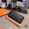 692faafb99f2d84055c863b6 Hermès Black Leather Handbag 9925 - 21x10
