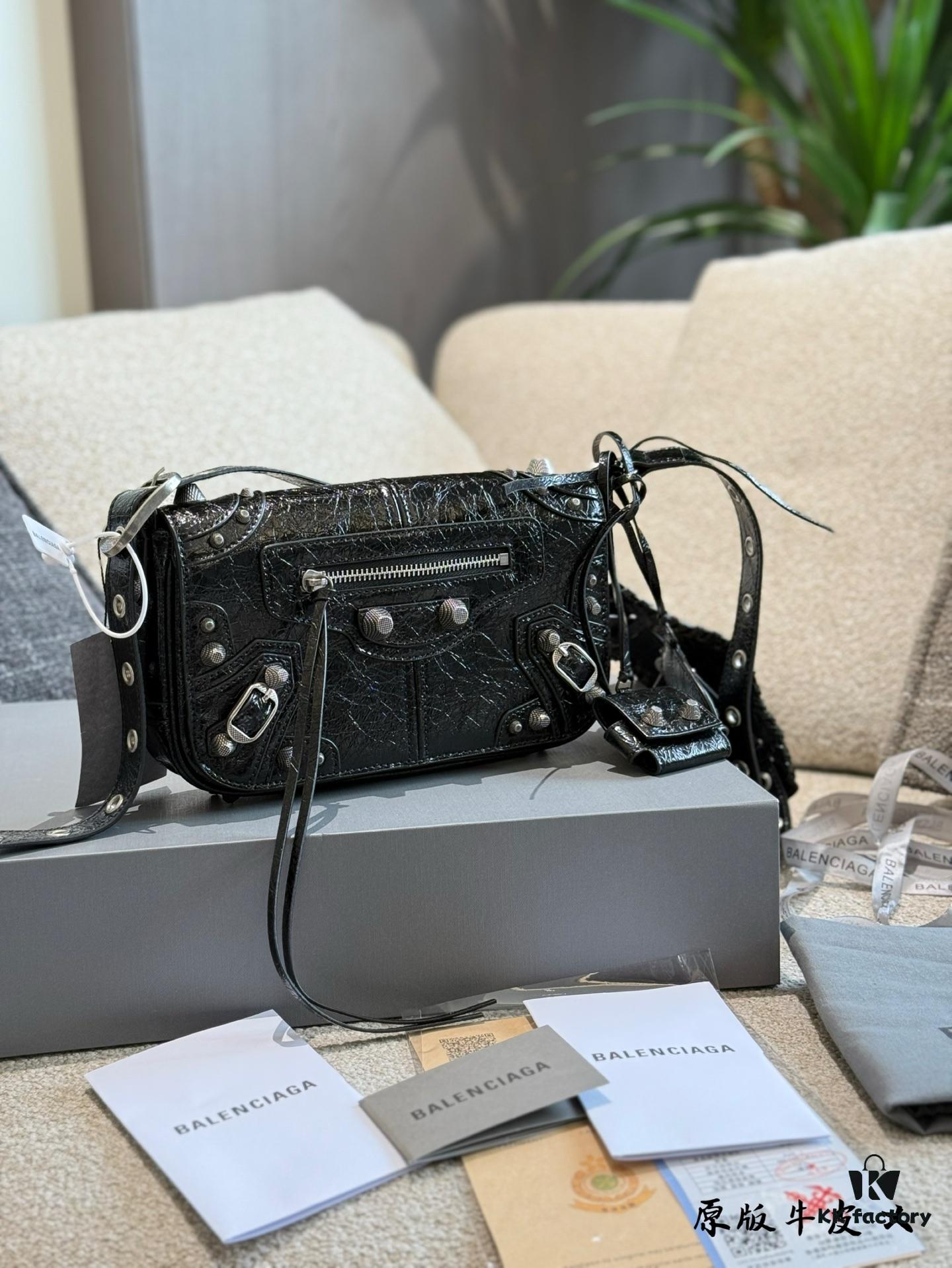 692fab1399f2d84055c863da Genuine Cowhide Balenciaga Le Cagole Motorcycle Bag, Jay Chou's Camera Bag Style