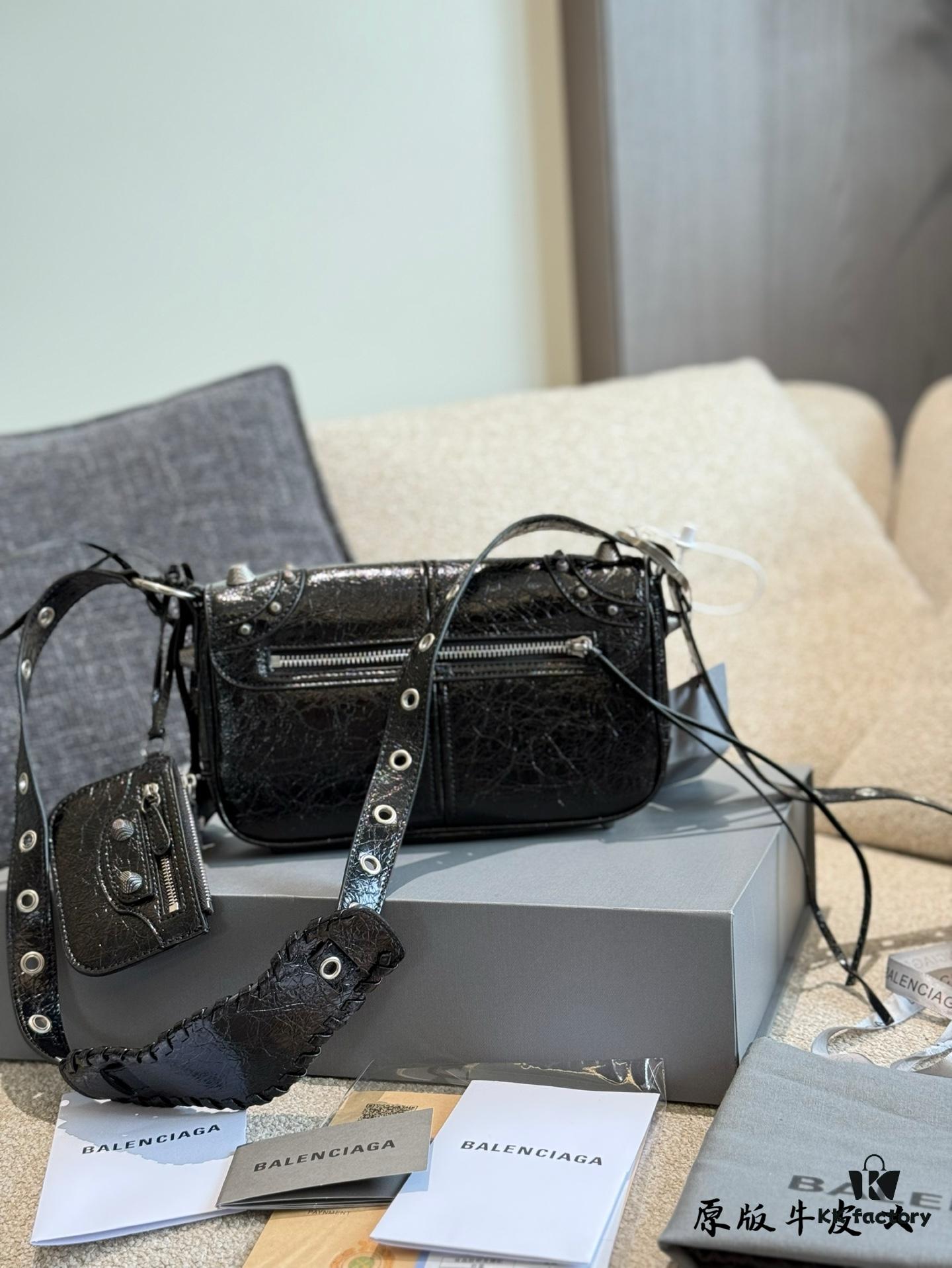 692fab1699f2d84055c863df Genuine Cowhide Balenciaga Le Cagole Motorcycle Bag, Jay Chou's Camera Bag Style