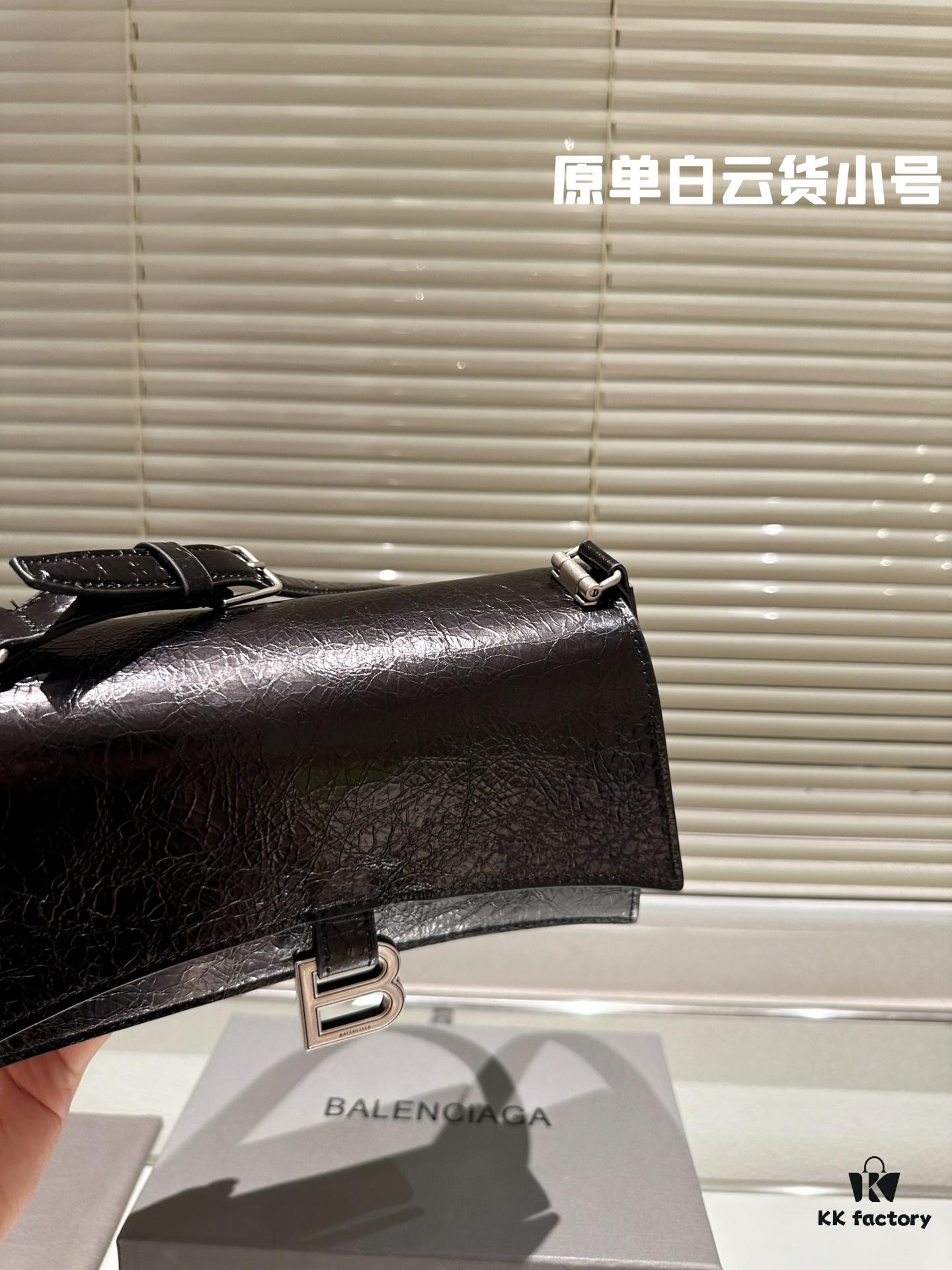692fab3799f2d84055c8641b Balenciaga Autumn New Arrival Crush Bag in Top-Grain Leather