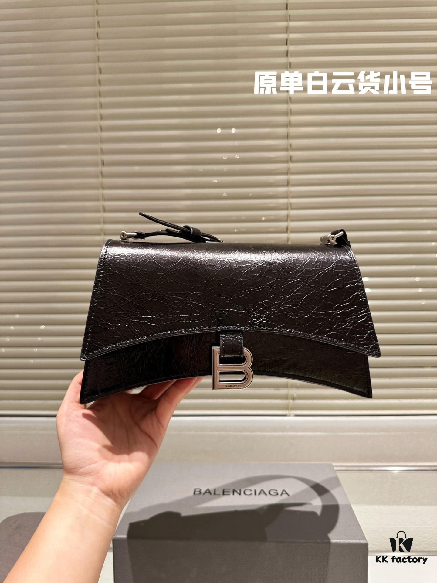 692fab3899f2d84055c8641e Balenciaga Autumn New Arrival Crush Bag in Top-Grain Leather