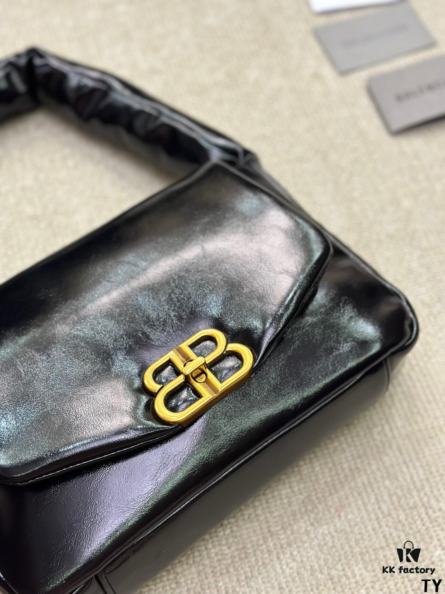 692fab4299f2d84055c8642b BALENCIAGA BB SOFT Flap Bag – Stunning Look, Unisex Style