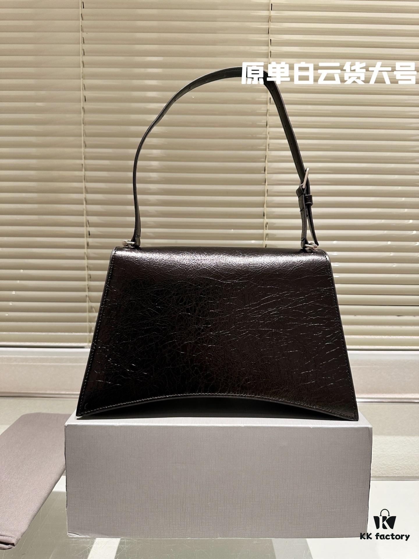 692fab6e99f2d84055c8647a Original Quality White Cloud Goods, Full-Grain Leather Balenciaga Autumn New Arrival Crush Bag