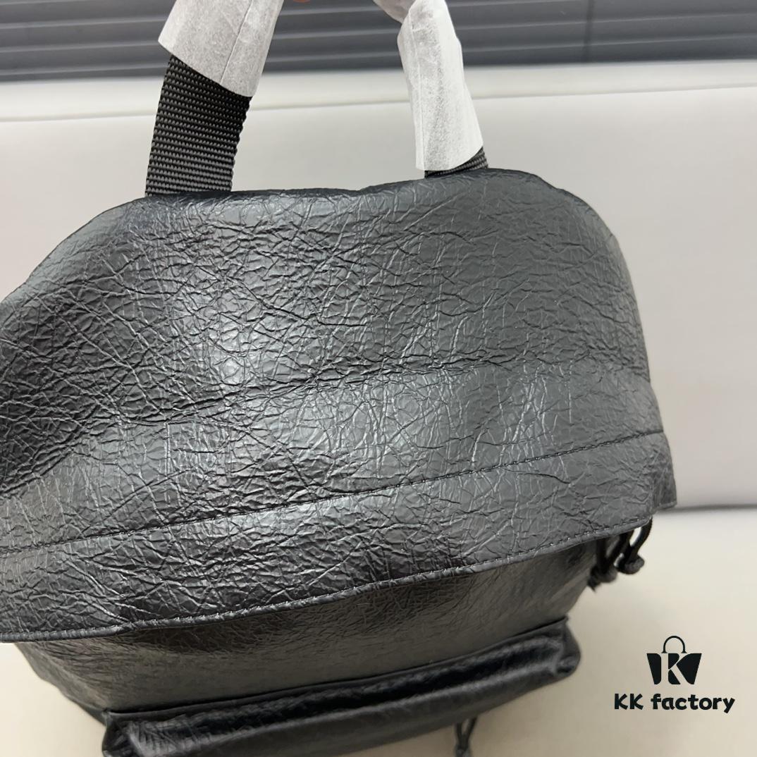 692fab7099f2d84055c86481 Balecntaga Balenciaga Unisex Backpack Classic Replica Design with Exquisite Inlay Craftsmanship Original Factory Fabric 42 x 33 cm