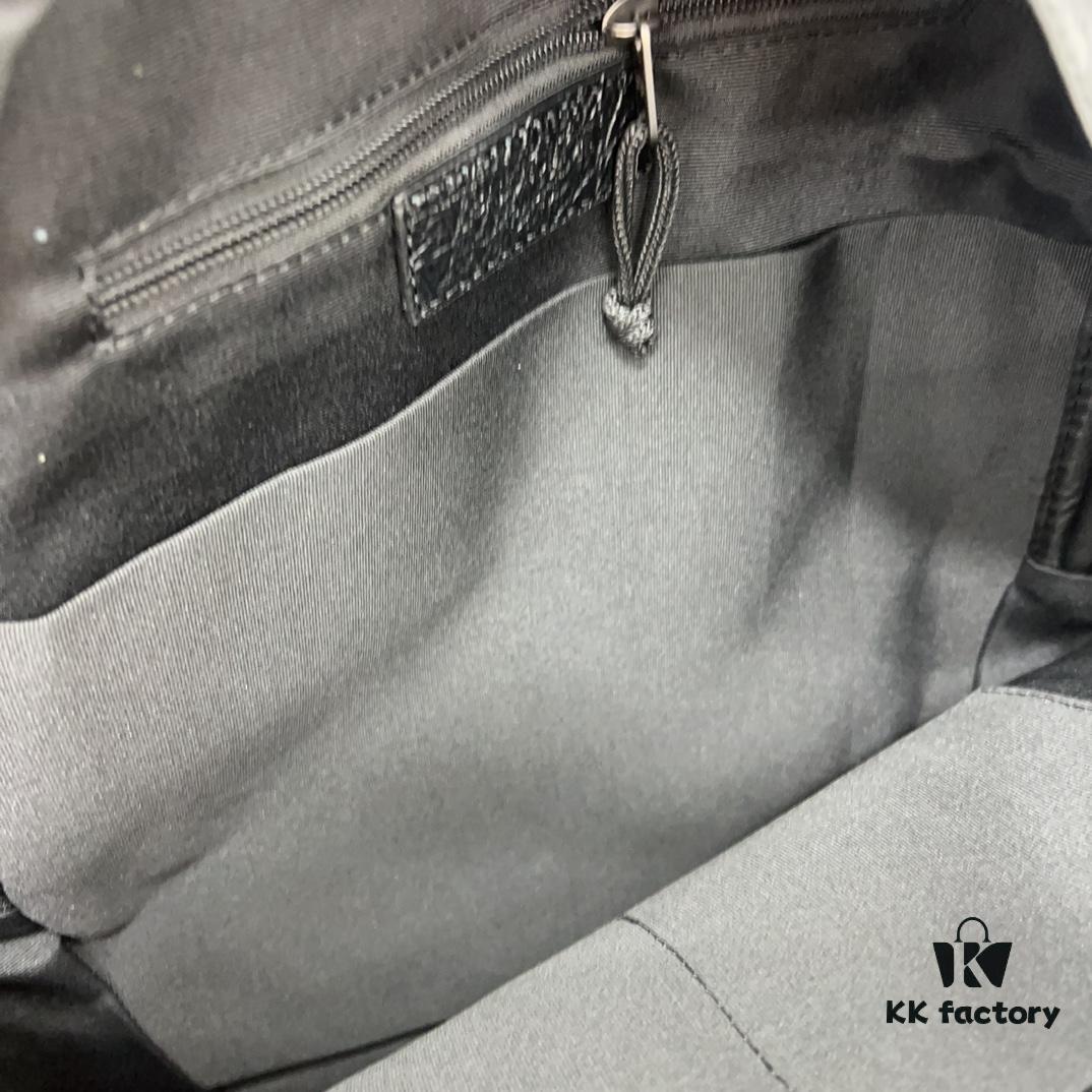692fab7099f2d84055c86482 Balecntaga Balenciaga Unisex Backpack Classic Replica Design with Exquisite Inlay Craftsmanship Original Factory Fabric 42 x 33 cm