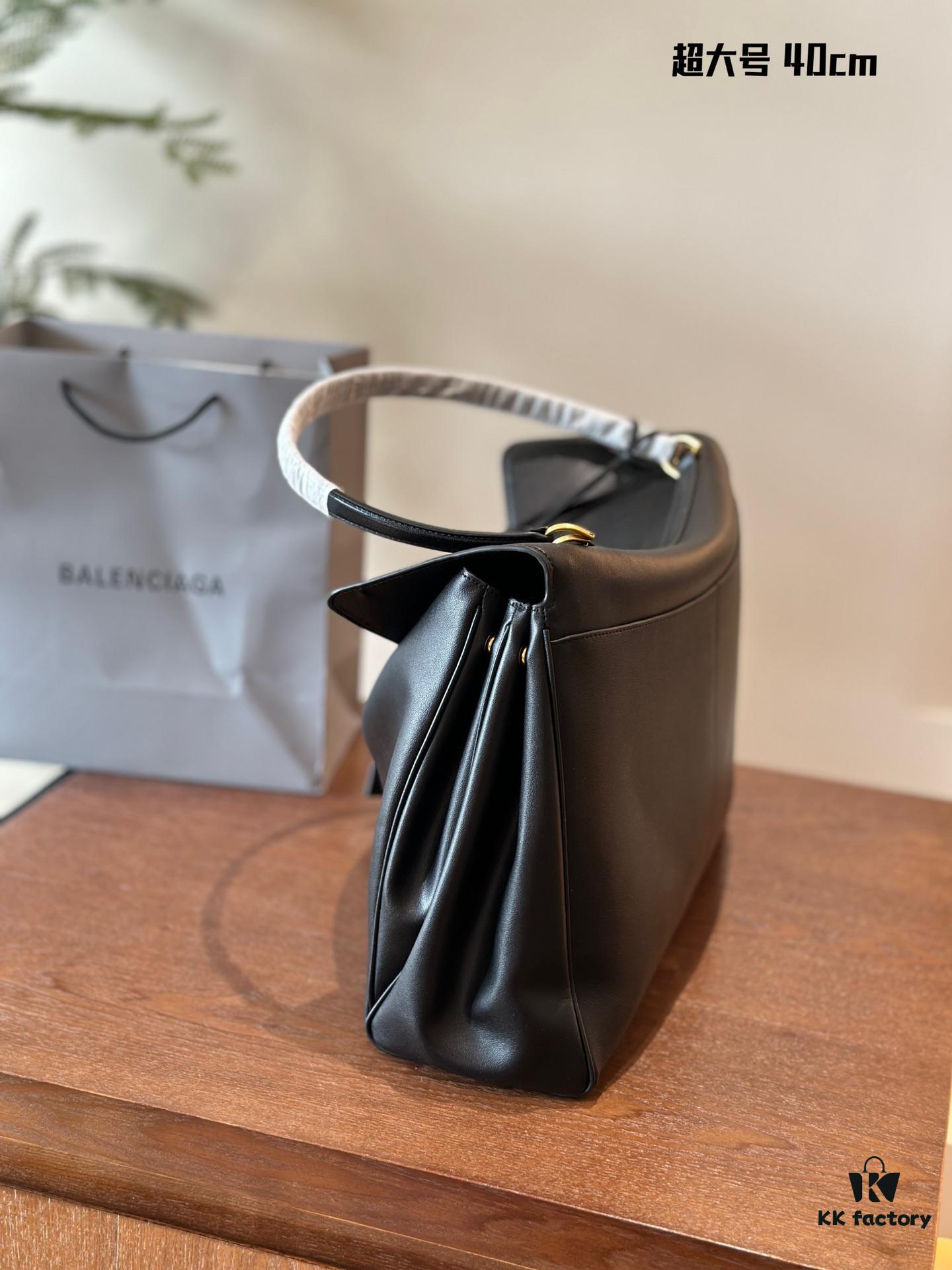 Oversized Balenciaga Rodeo – New Arrival