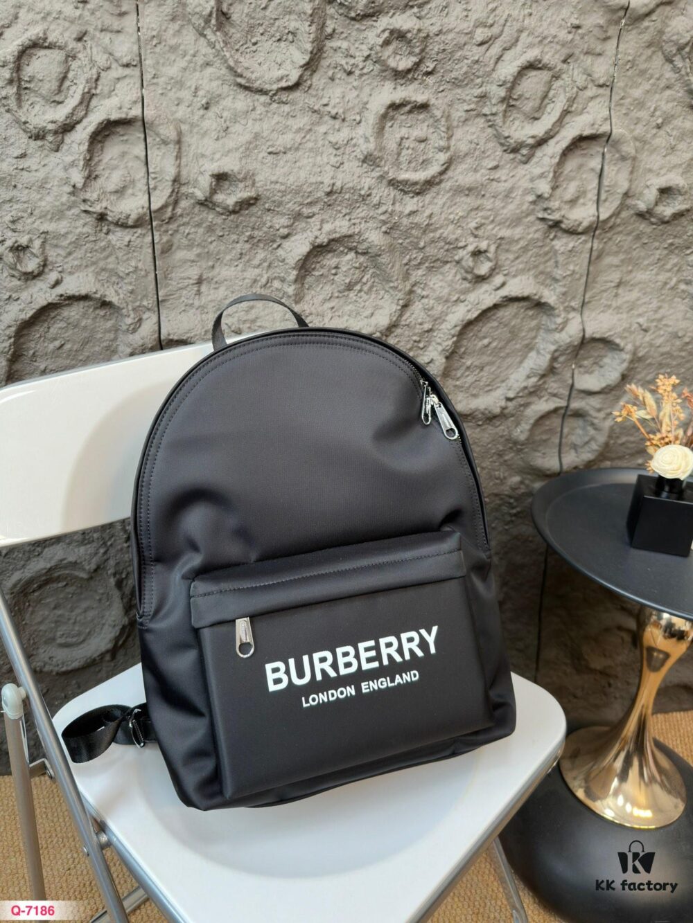 692fab7d99f2d84055c86497 Balenciaga Sac à dos Backpack, Unisex Large-Capacity Backpack, School Bag, Crafted with Precision Inlay Work, Classic and Versatile Design, Made with Original Factory Materials, Actual Product Photography