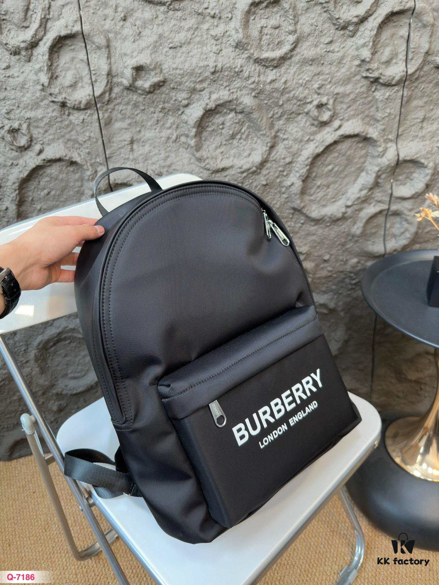 692fab7f99f2d84055c8649b Balenciaga Sac à dos Backpack, Unisex Large-Capacity Backpack, School Bag, Crafted with Precision Inlay Work, Classic and Versatile Design, Made with Original Factory Materials, Actual Product Photography