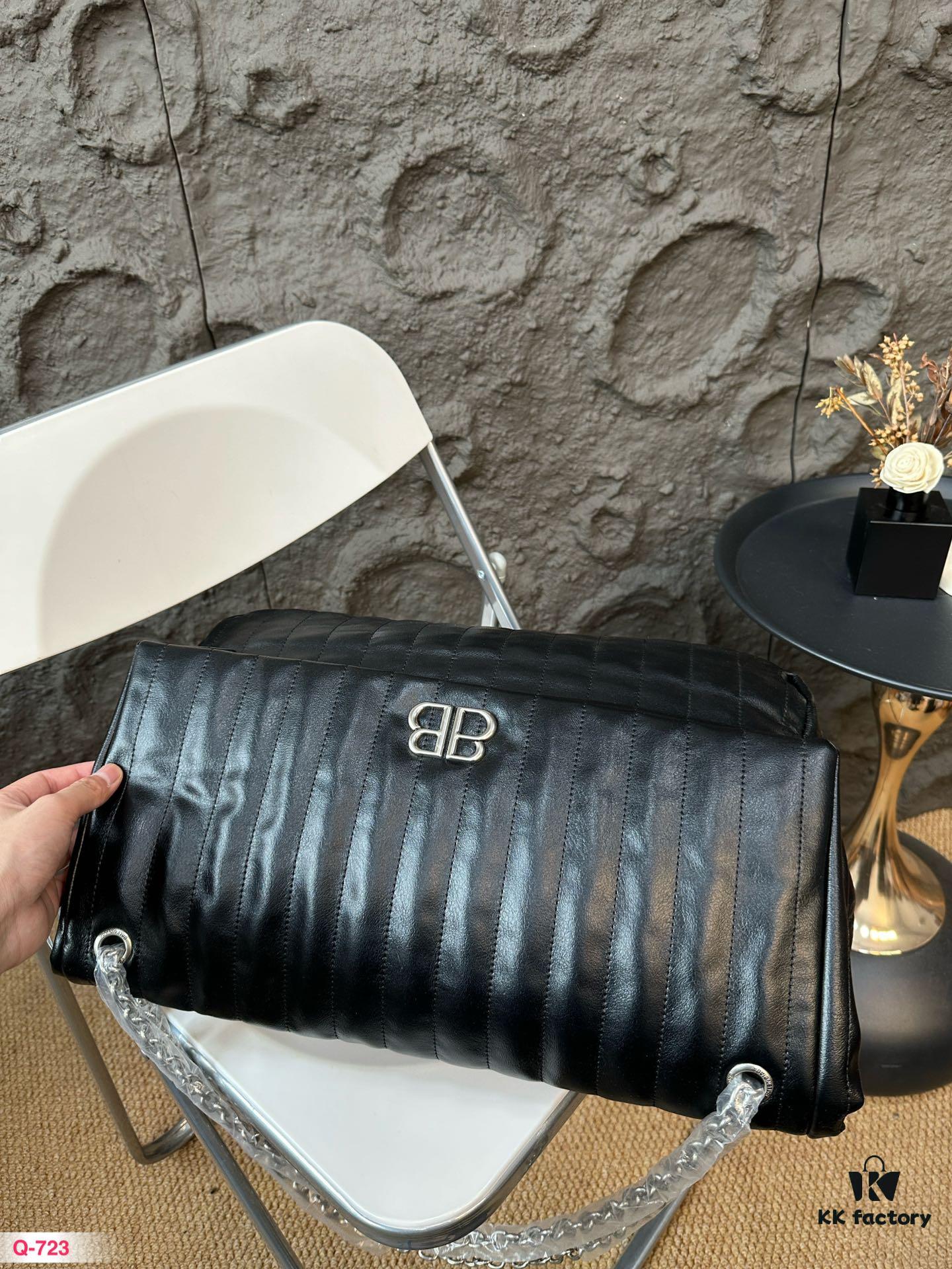 692fab8c99f2d84055c864af Balenciaga New Arrival Unisex Otto Bag