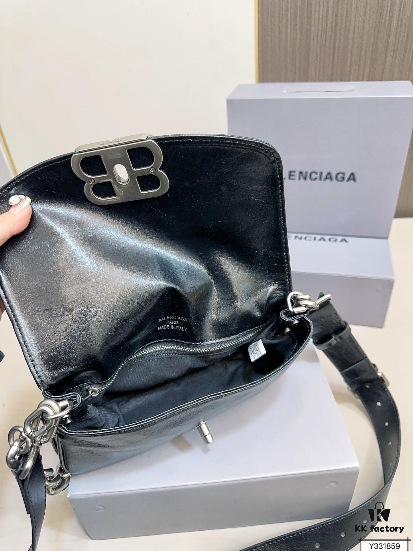 692fab9a99f2d84055c864c4 Balenciaga BB Soft Flap Bag with Foldable Box