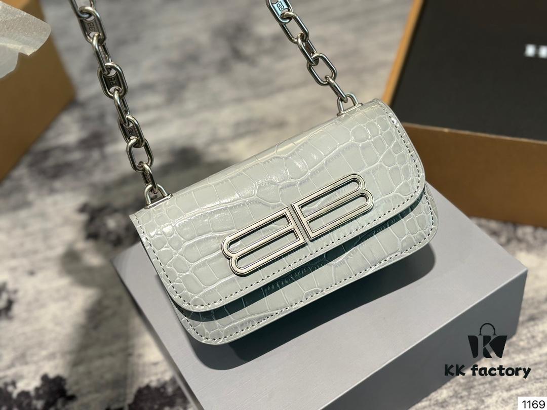 692fabb799f2d84055c864f5 Balenciaga Gossip Bag: Why It's So Amazing