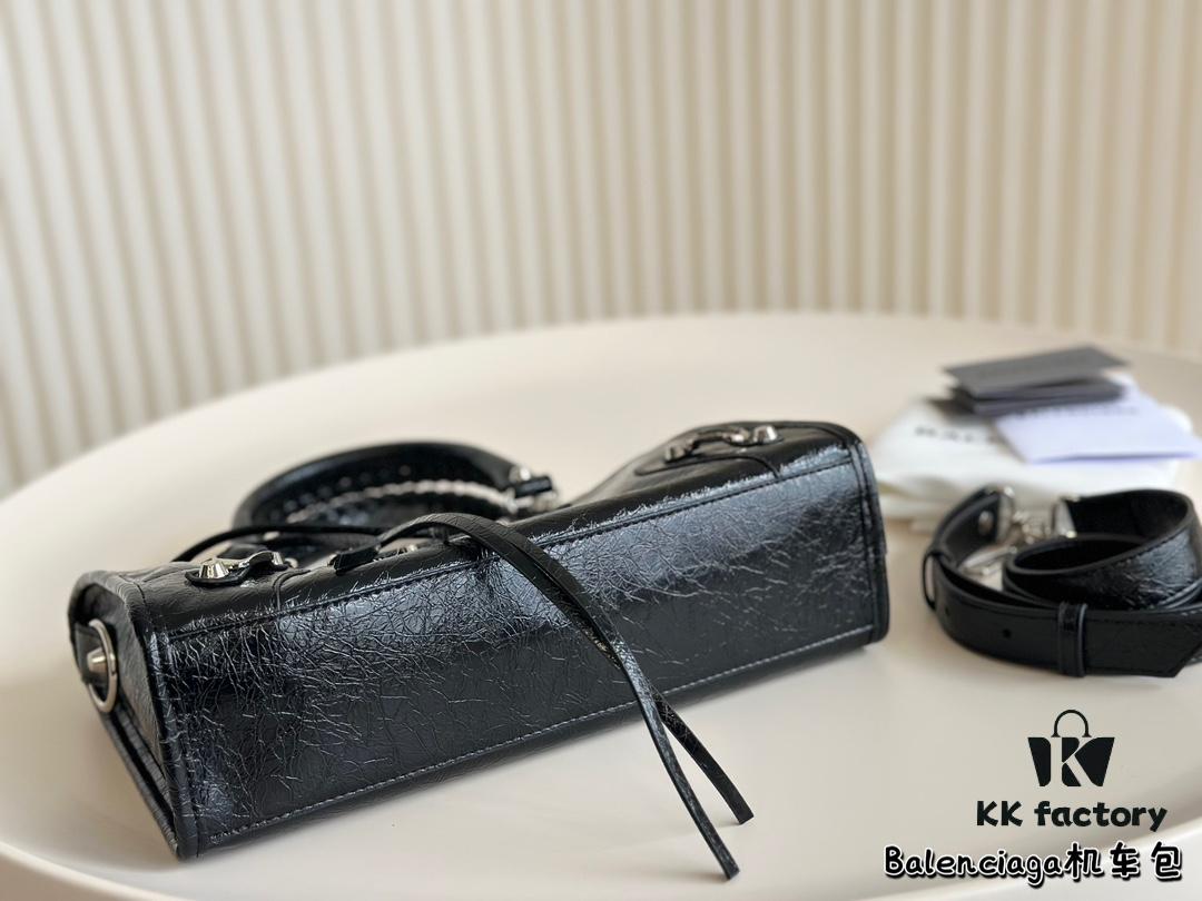 692fabc499f2d84055c86505 Foldable Bag