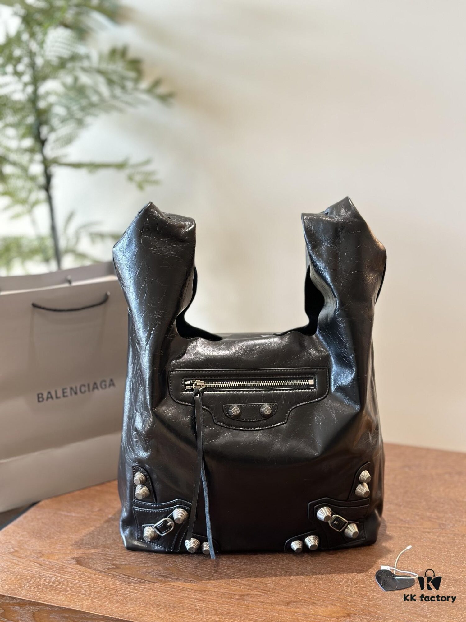 692fabdc99f2d84055c86524 Balenciaga Spring 2024 Le Cagole Biker Vest 'Trash Bag' Shopping Tote