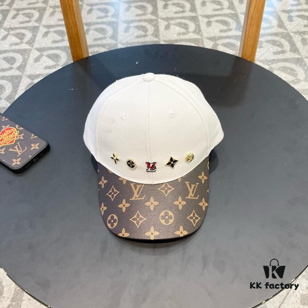 692facb099f2d84055c8665e Louis Vuitton New Arrival Authentic Replica Baseball Cap, Classic Checkered Pattern, 1:1 Mold Customized, Original Department Store Fabric with Top-Grade Leather, Small Checkered Design, Stylish and High Quality, Basic Head Circumference 56cm, Adjustable Patch