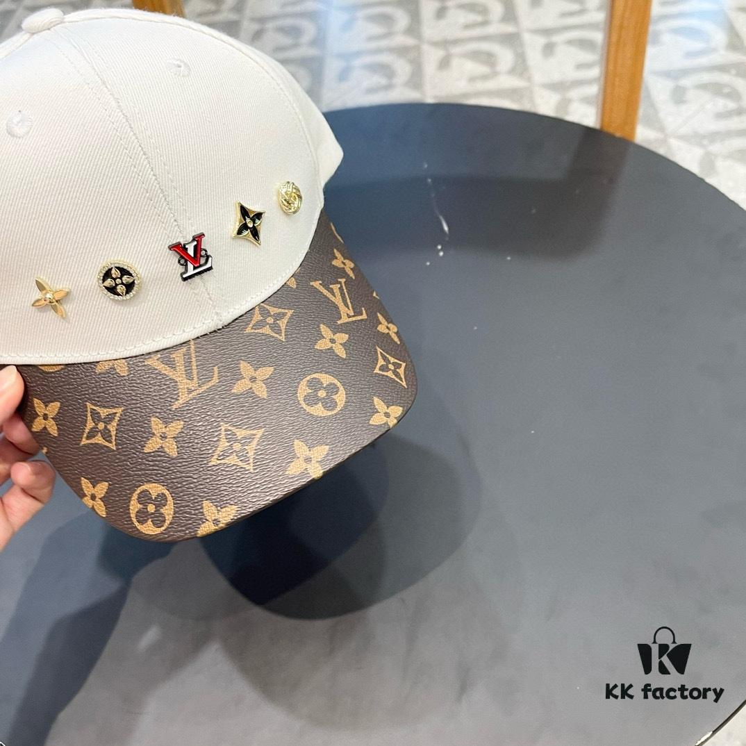 692facb399f2d84055c86664 Louis Vuitton New Arrival Authentic Replica Baseball Cap, Classic Checkered Pattern, 1:1 Mold Customized, Original Department Store Fabric with Top-Grade Leather, Small Checkered Design, Stylish and High Quality, Basic Head Circumference 56cm, Adjustable Patch