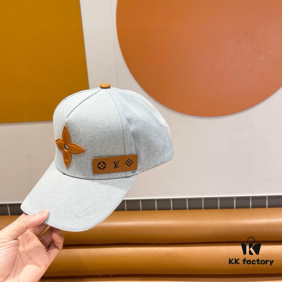 692faccf99f2d84055c86697 Louis Vuitton New Denim Patchwork Baseball Cap