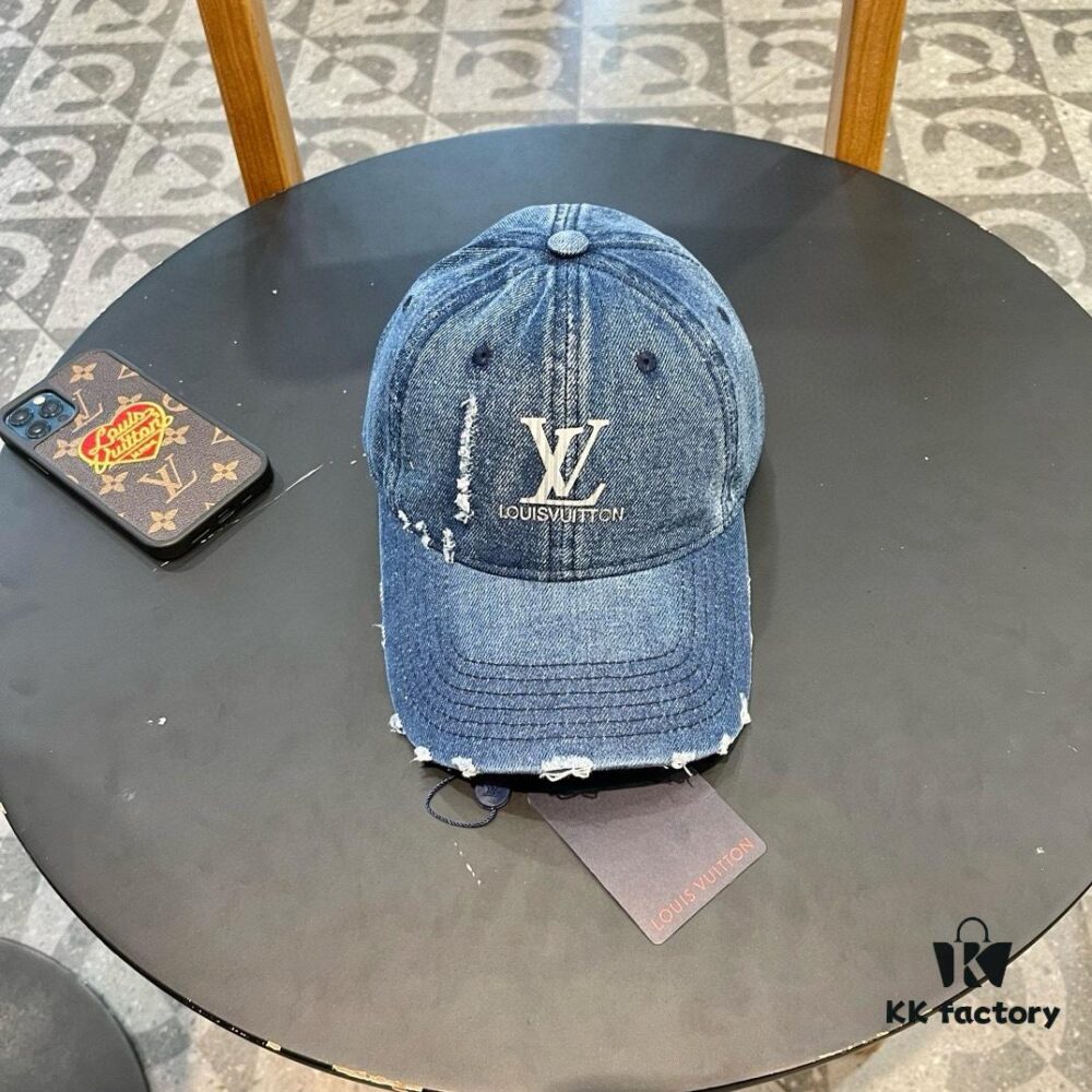 692facd699f2d84055c866a4 Louis Vuitton LV Embroidered Baseball Cap, New Arrival from Official Counter, Unisex Sun Hat, Fisherman Cap, Knit Cap