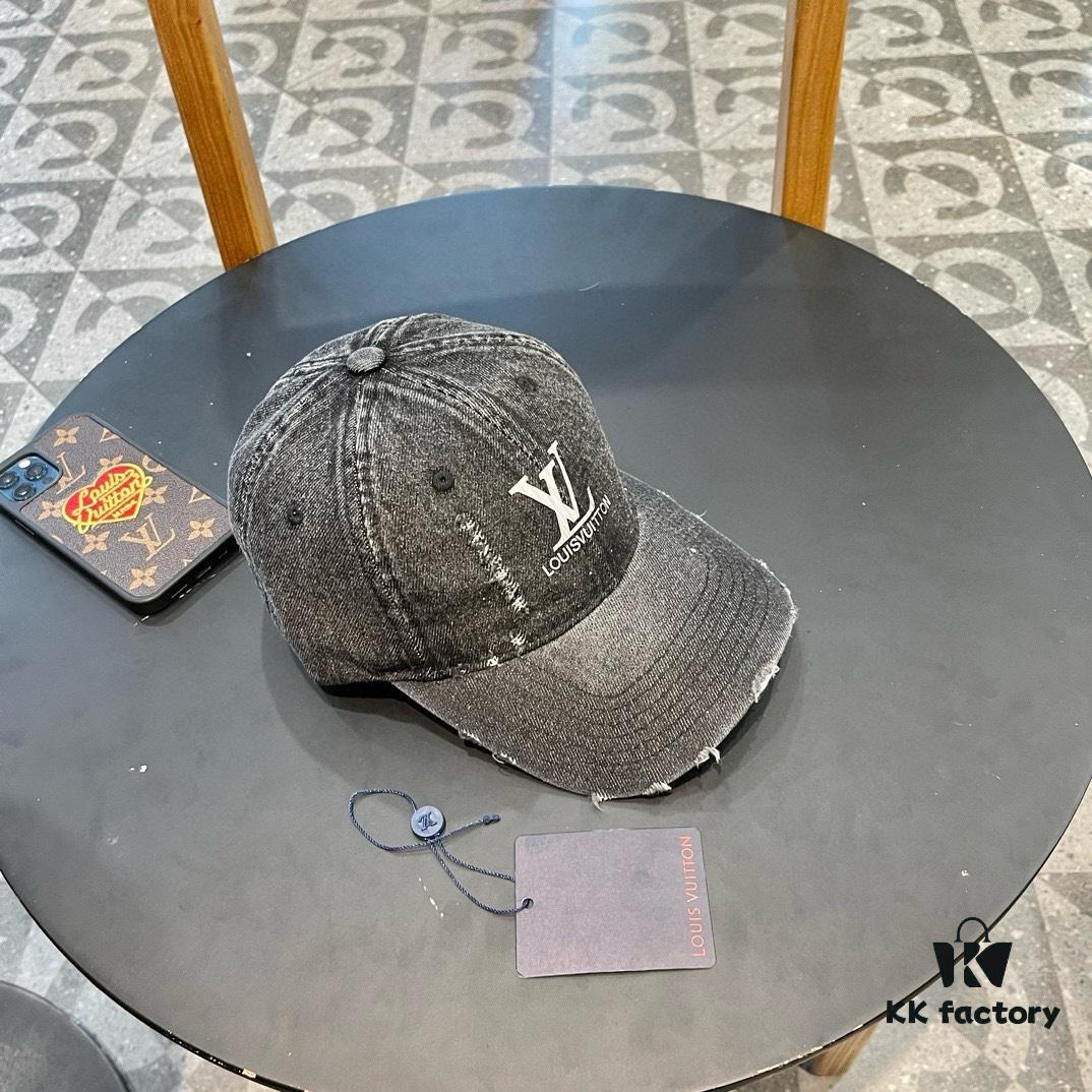 692facdb99f2d84055c866af Louis Vuitton LV Embroidered Baseball Cap, New Arrival from Official Counter, Unisex Sun Hat, Fisherman Cap, Knit Cap
