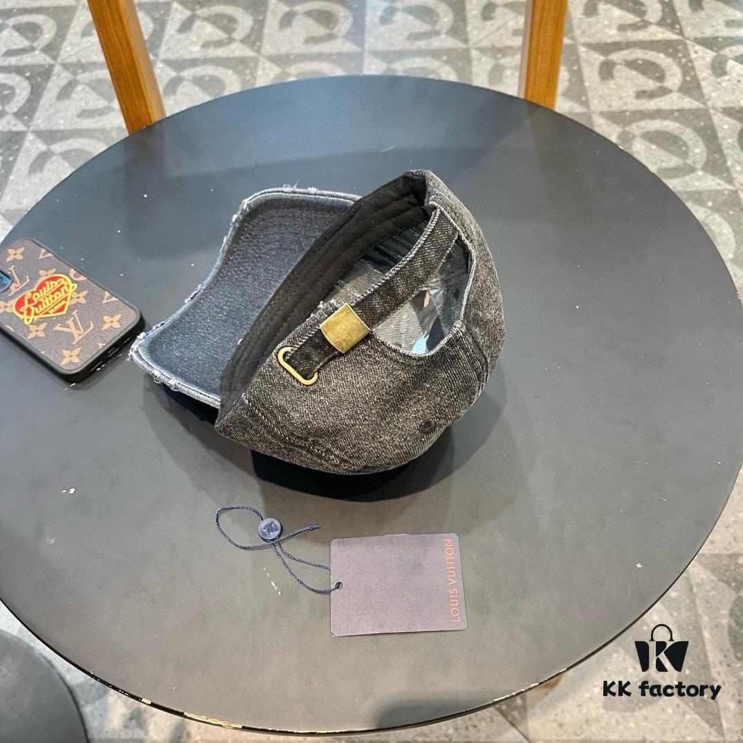 692facde99f2d84055c866b4 Louis Vuitton LV Embroidered Baseball Cap, New Arrival from Official Counter, Unisex Sun Hat, Fisherman Cap, Knit Cap