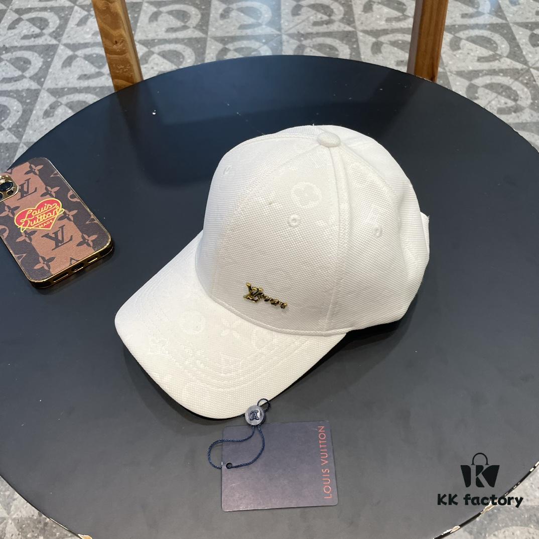 692fad0299f2d84055c866ff LV (Louis Vuitton) New Original Single Baseball Cap, Embossed Cowhide, 1:1 Mold Customized, Authentic Denim Fabric, Exquisite Craftsmanship, Excellent Quality, Basic Head Circumference 56cm, Adjustable Patch