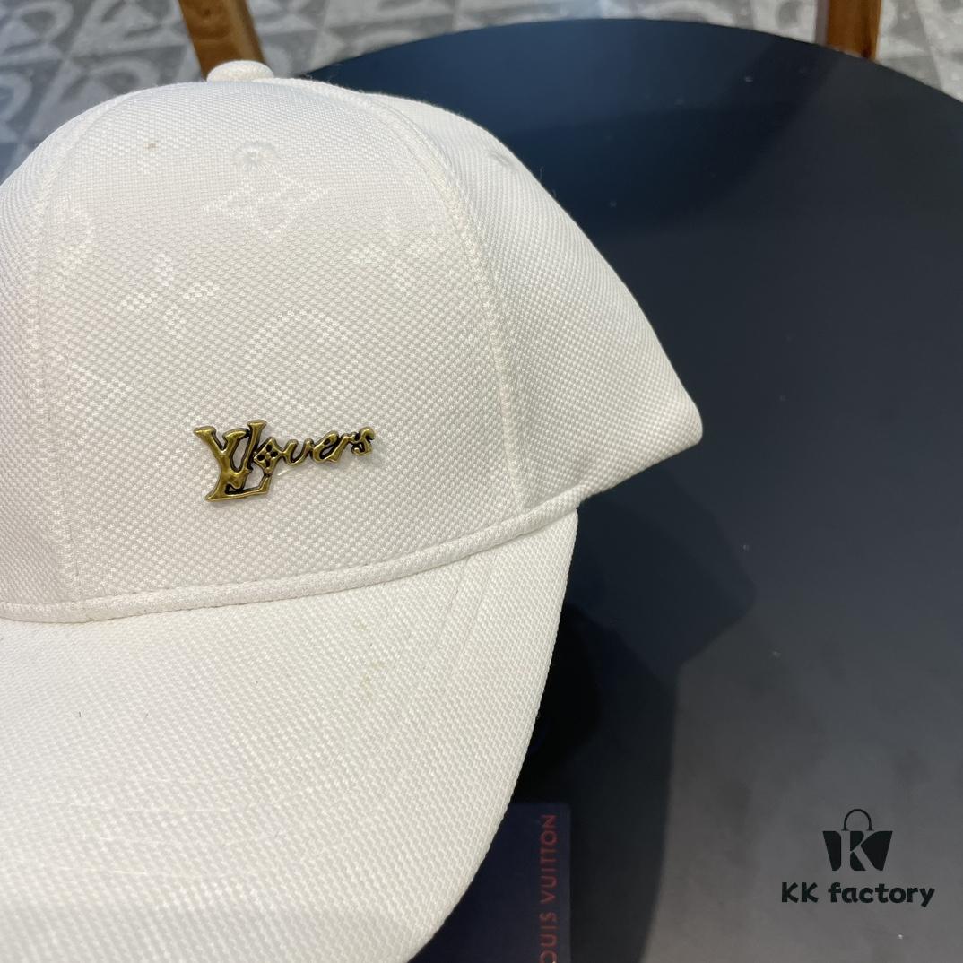 692fad0399f2d84055c86701 LV (Louis Vuitton) New Original Single Baseball Cap, Embossed Cowhide, 1:1 Mold Customized, Authentic Denim Fabric, Exquisite Craftsmanship, Excellent Quality, Basic Head Circumference 56cm, Adjustable Patch