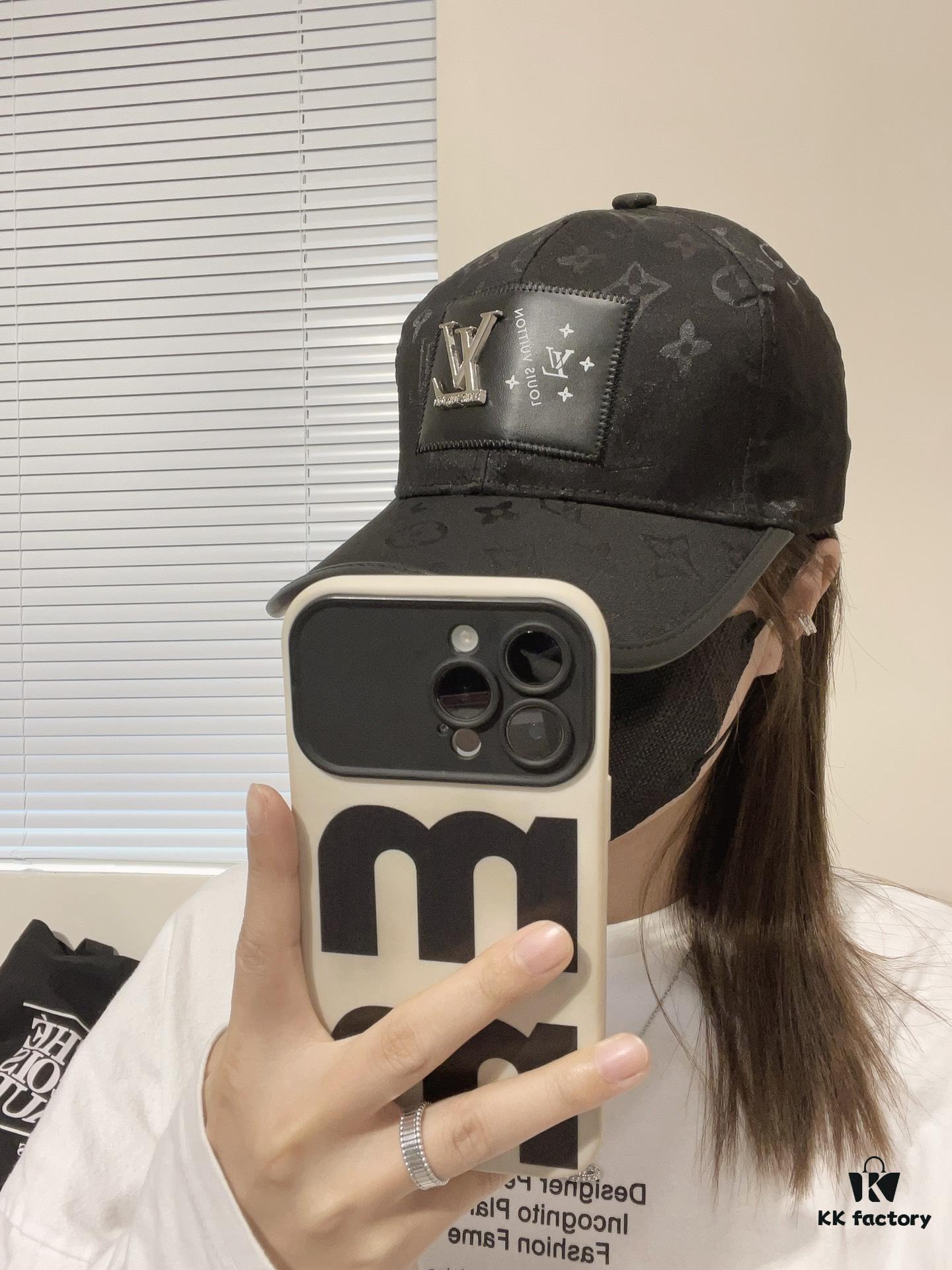 692fad1d99f2d84055c86730 LV New Baseball Cap 🧢