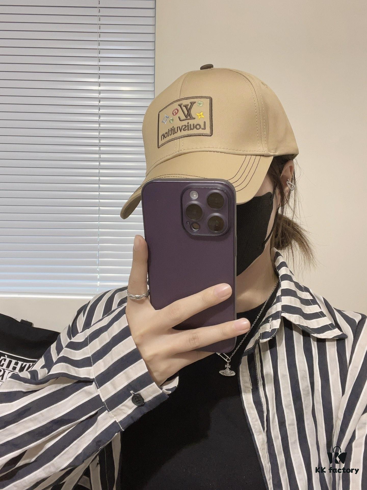 692fad1d99f2d84055c86732 LV Louis Vuitton Original Embroidered Baseball Cap, Store Hot-Selling Style, Cotton Lining, Lightweight and Breathable