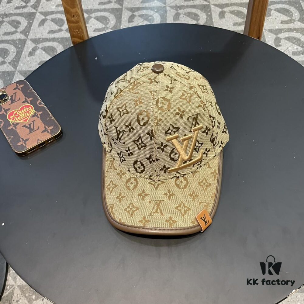 692fad5099f2d84055c86782 LV (Louis Vuitton) New Original Single Baseball Cap, Monogram Patchwork, 1:1 Mold Customized, Authentic Canvas Fabric with Store-Grade Monogram Leather, Heavy Embroidery, Exquisite Craftsmanship