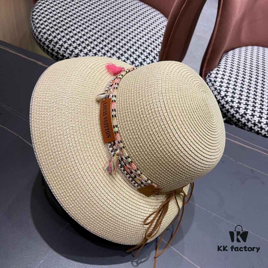 692fad8d99f2d84055c867f7 LV Louis Vuitton 2024 New Sun Protection Straw Hat 😍 Beach Style, Simple and Elegant, Trendy Silhouette, Must-Have for Outings
