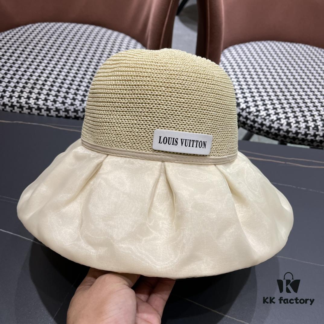 LV Louis Vuitton Bucket Hat, Must-Have for Outings, Very Flattering Face-Slimming Design