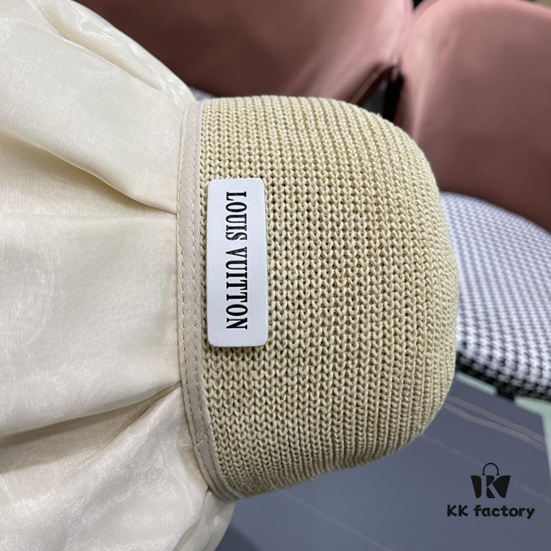 LV Louis Vuitton Bucket Hat, Must-Have for Outings, Very Flattering Face-Slimming Design