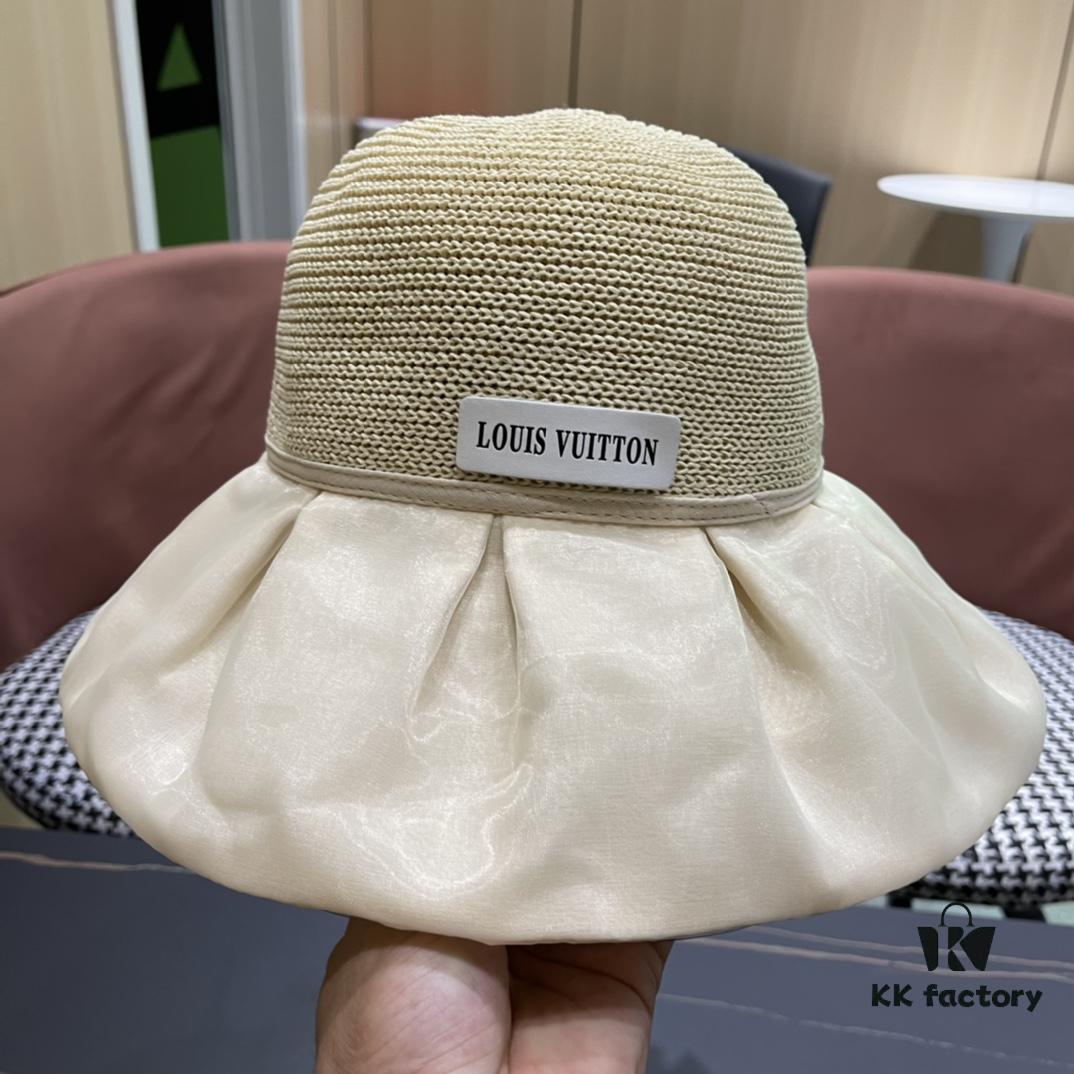 LV Louis Vuitton Bucket Hat, Must-Have for Outings, Very Flattering Face-Slimming Design
