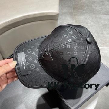 692fae2c99f2d84055c868f4 LV Baseball Cap 🧢 New Louis Vuitton Baseball Cap 🧢 Hot Selling, Versatile Accessory 🥰 Looks Great with Any Outfit, Excellent Quality 👍 Fashionable and Matchable Hat, Fisherman Cap, Knit Cap