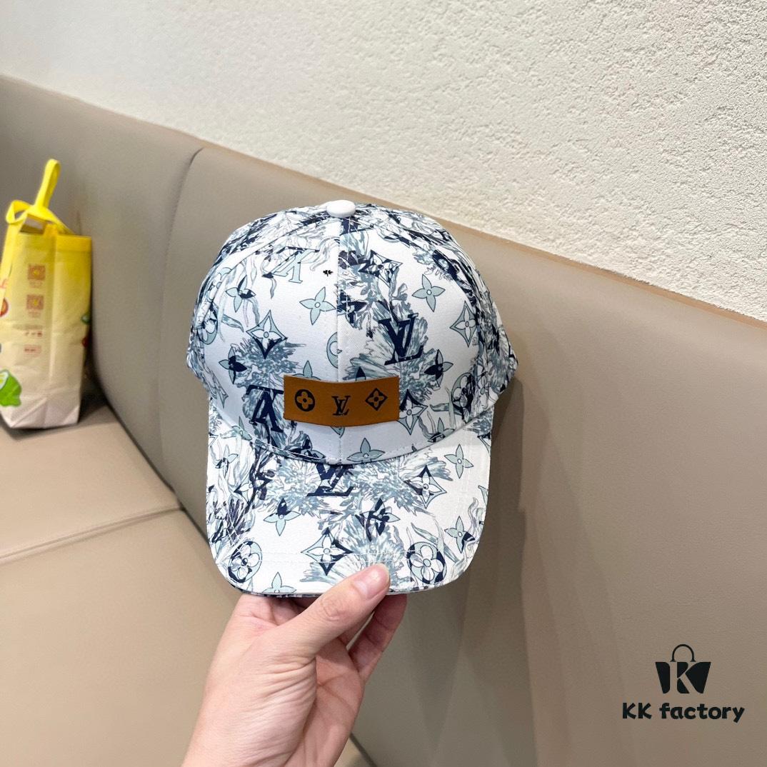 692fae5199f2d84055c8693e Louis Vuitton New Original Single Baseball Cap, LV Denim Graffiti Fabric, Refreshing Summer Color, Clean and Comfortable, Super Flattering to Skin Tone!