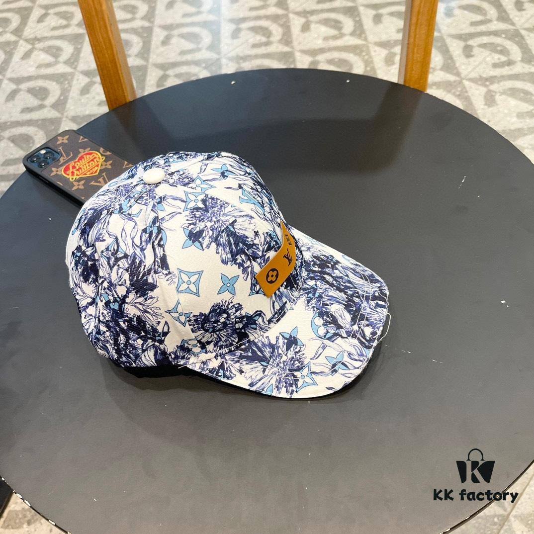 692fae5399f2d84055c86942 Louis Vuitton New Original Single Baseball Cap, LV Denim Graffiti Fabric, Refreshing Summer Color, Refreshing and Comfortable, Super Flattering to Skin Tone!