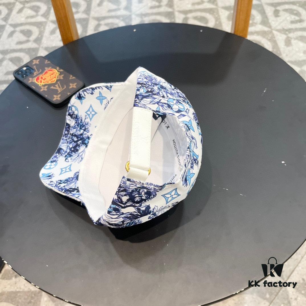 692fae5599f2d84055c86943 Louis Vuitton New Original Single Baseball Cap, LV Denim Graffiti Fabric, Refreshing Summer Color, Refreshing and Comfortable, Super Flattering to Skin Tone!