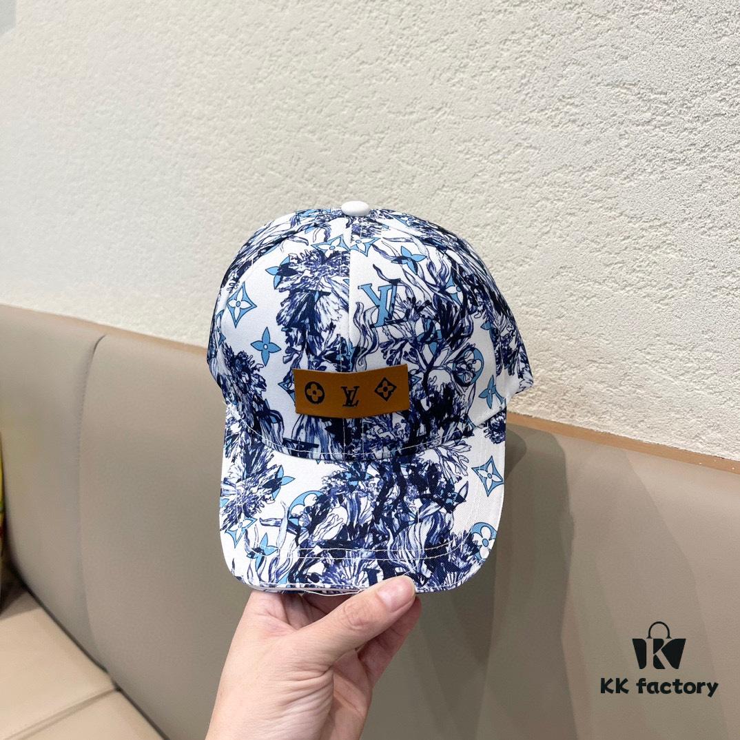 692fae5699f2d84055c86946 Louis Vuitton New Original Single Baseball Cap, LV Denim Graffiti Fabric, Refreshing Summer Color, Refreshing and Comfortable, Super Flattering to Skin Tone!