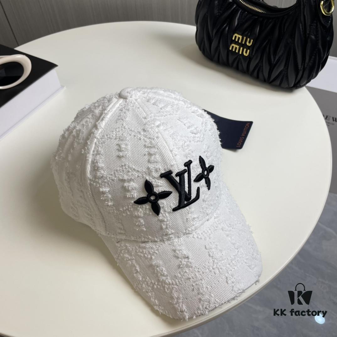 692fae7099f2d84055c8697b Louis Vuitton Embroidered Baseball Cap, Cabinet Hot-Selling Style, Pure Cotton Lining, Lightweight and Breathable