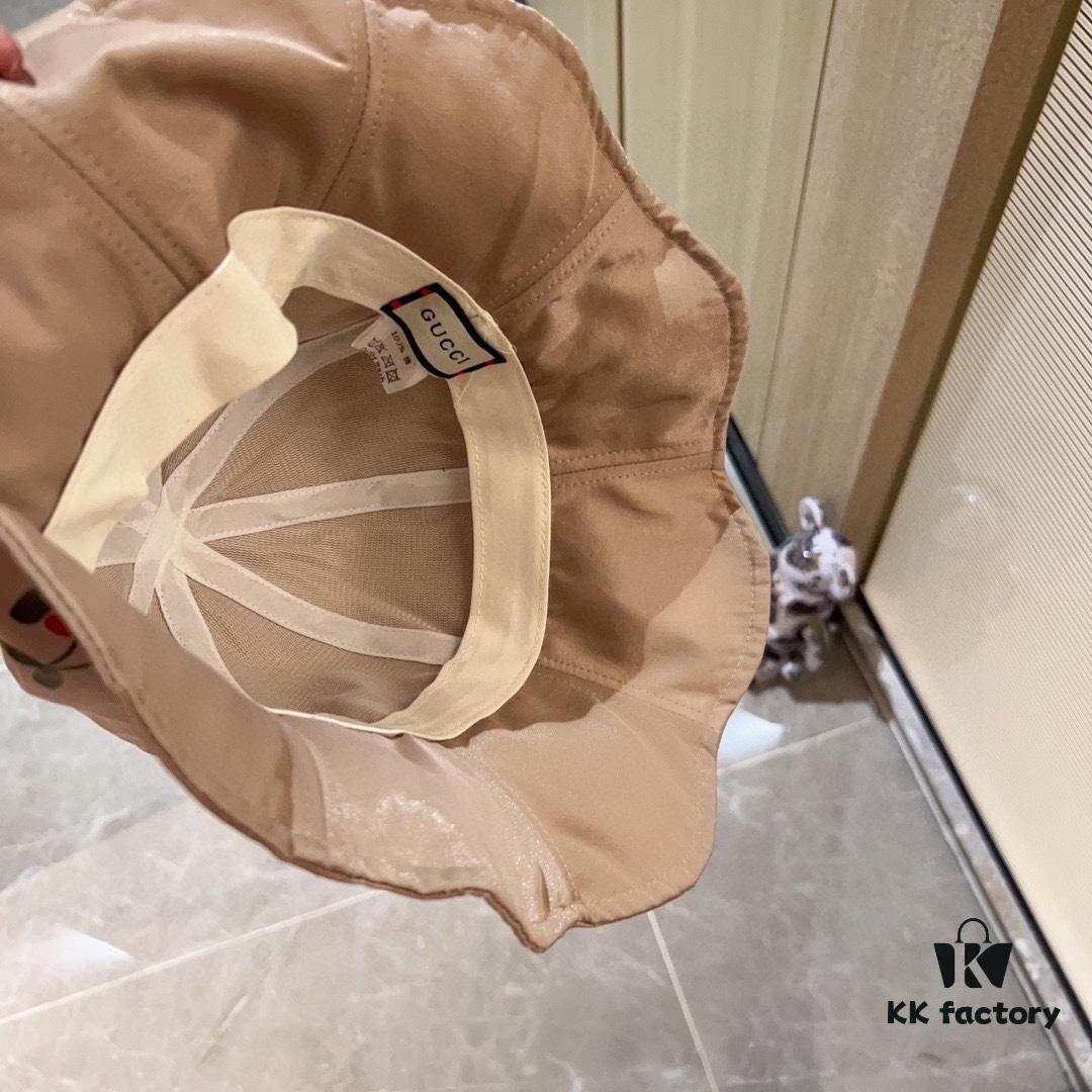 GUCCI x Spring/Summer 2024 Wave-Brimmed Waterproof Smooth Surface Fisherman Hat